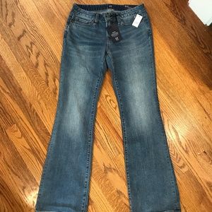 GAP 1969 Long & Lean Mid Rise Flare Jeans 26R NWT